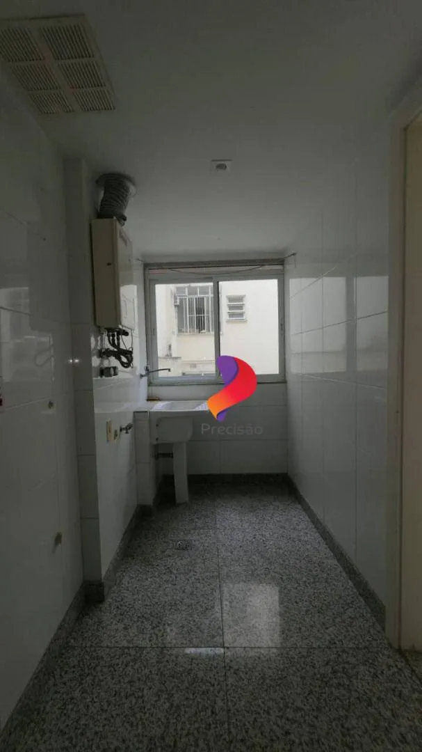 Apartment with enclosed balcony and 4 bedrooms — photo 41