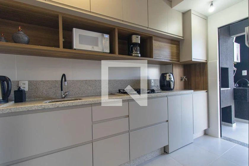 Balcony with a grill in a 2-bedroom apartment, 54 m² — photo 37