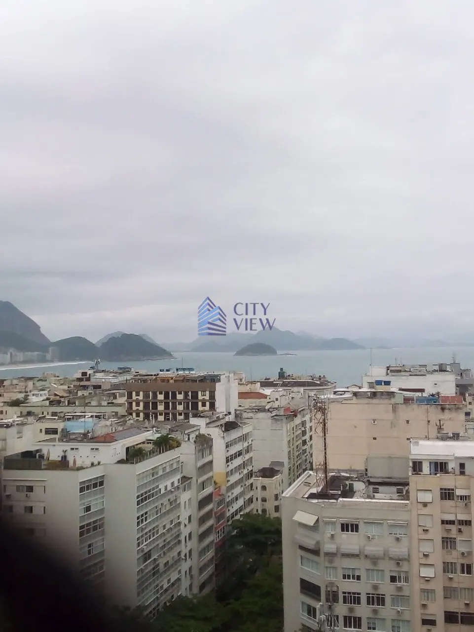 Apartamento com 4 quartos e cozinha fechada moderna — photo 18