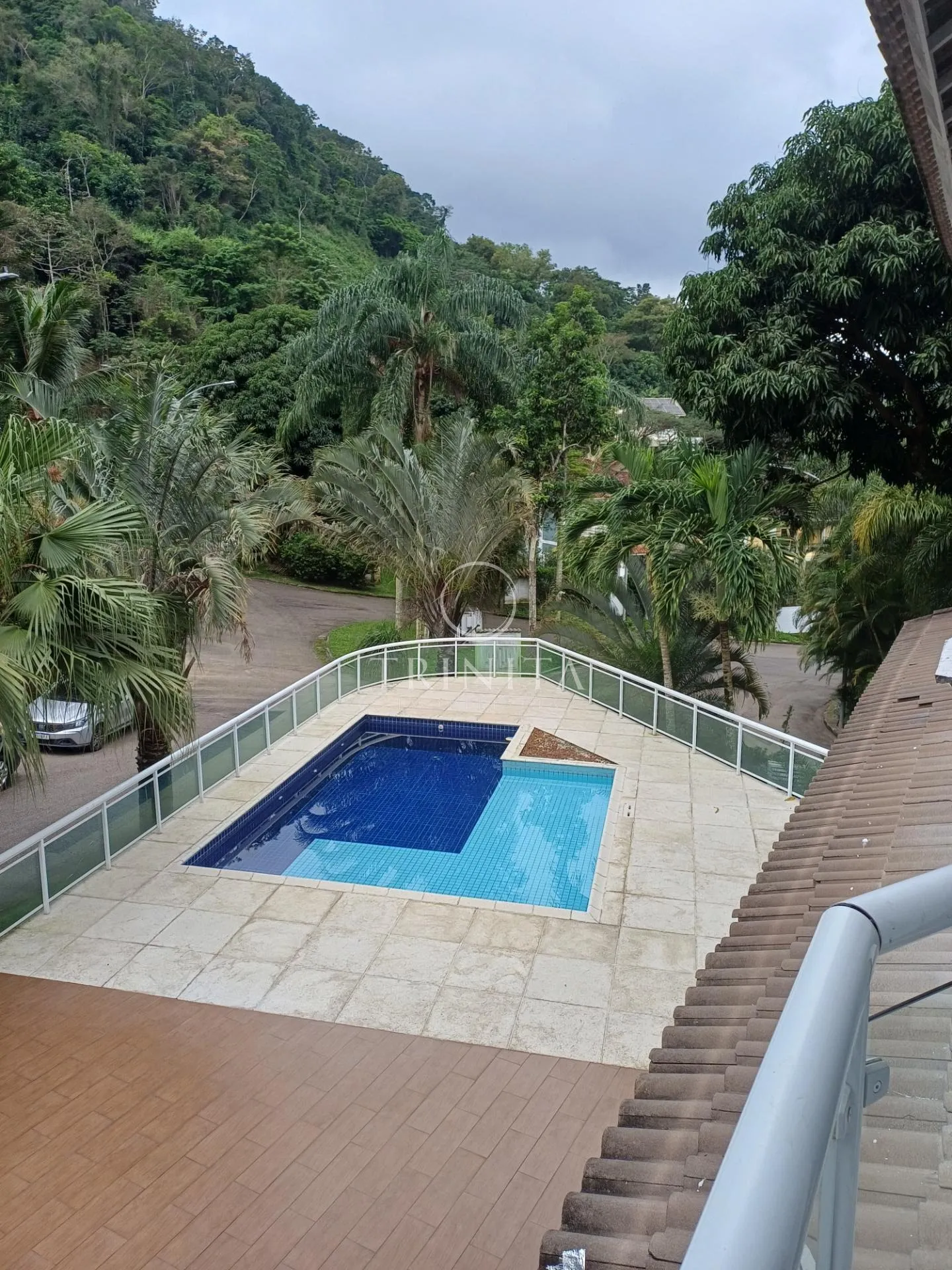 House, 490 m², with a grill on the balcony — photo 18
