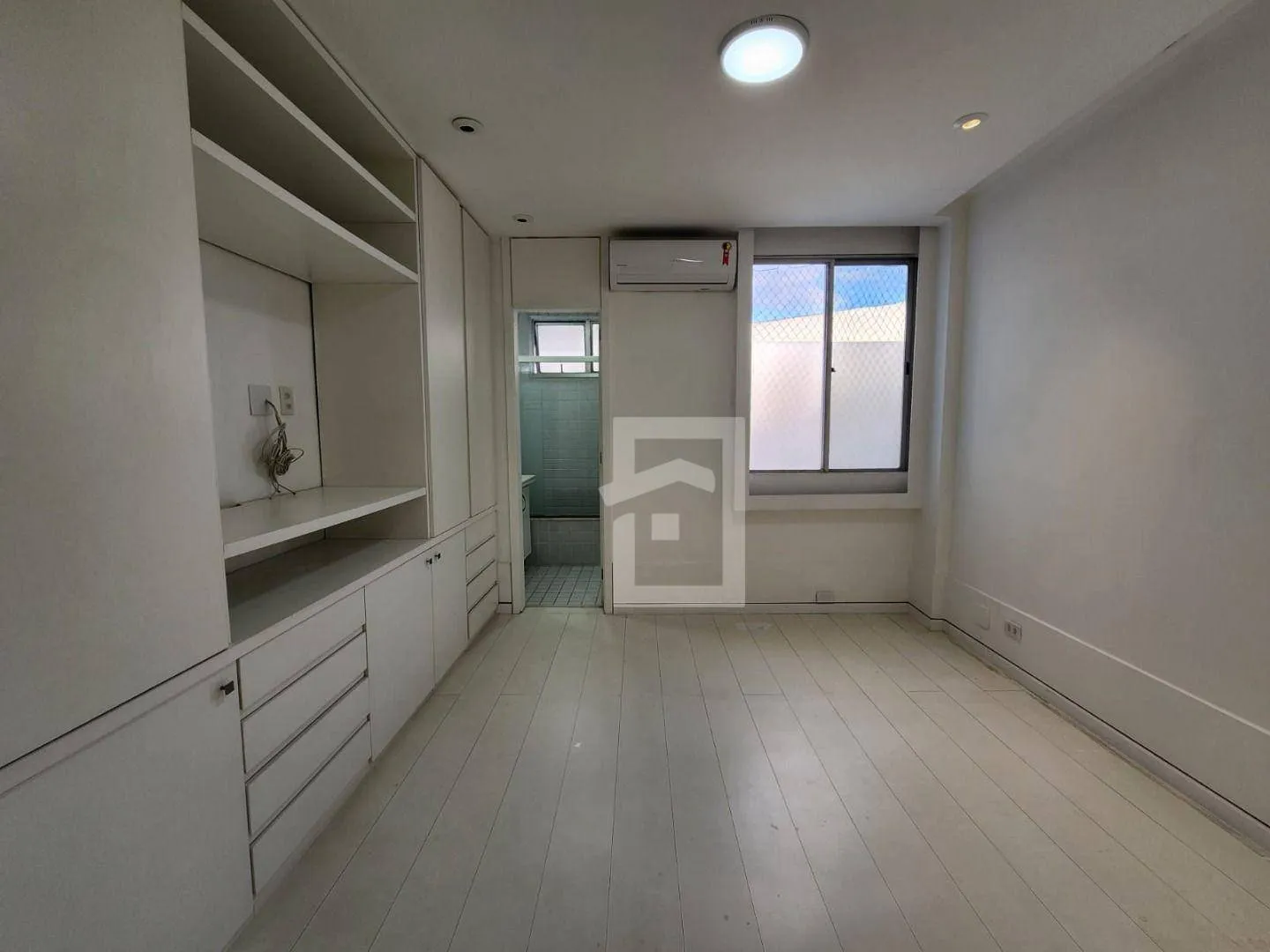 Duplex penthouse with 5 bedrooms and 5 bathrooms — photo 20