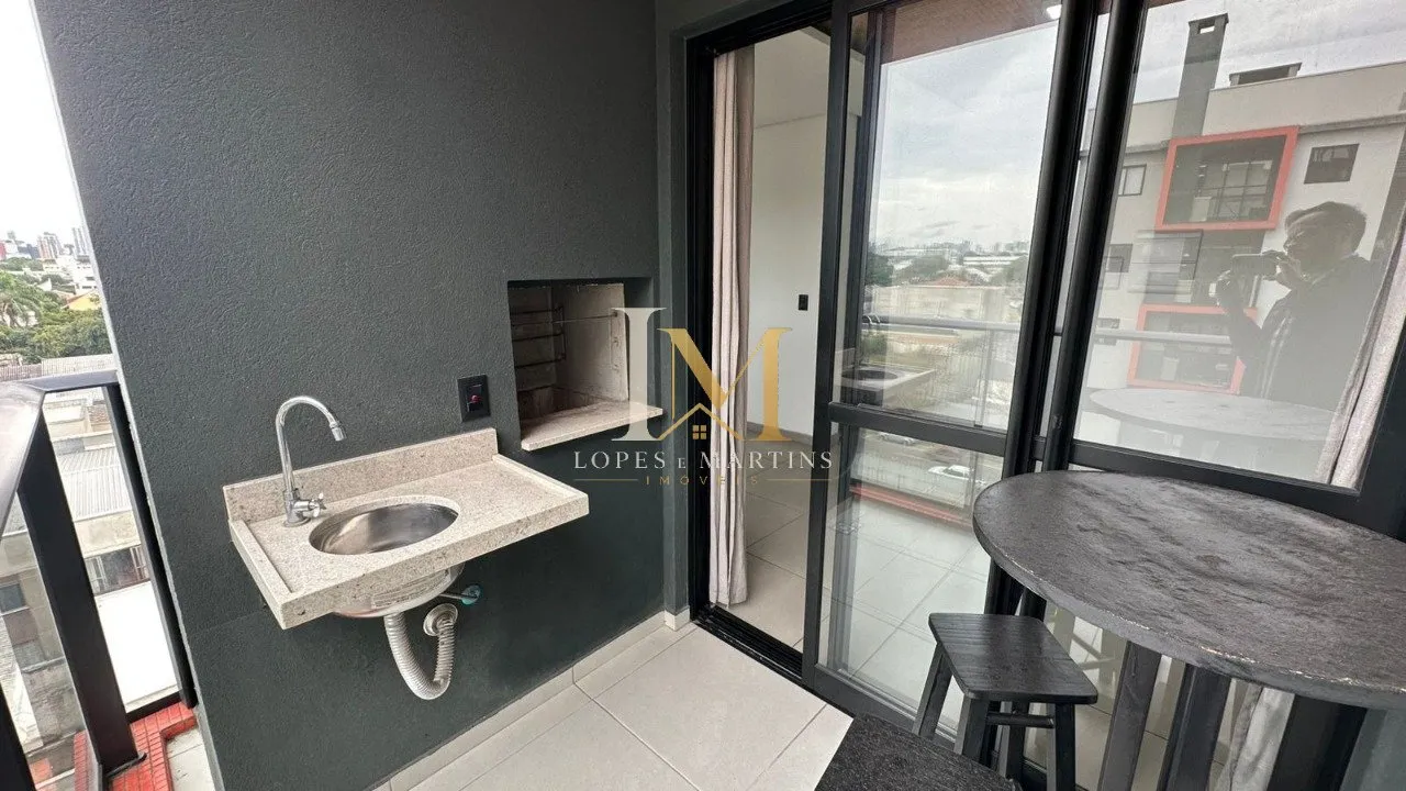 1-bedroom apartment with gas open-plan kitchen — photo 4