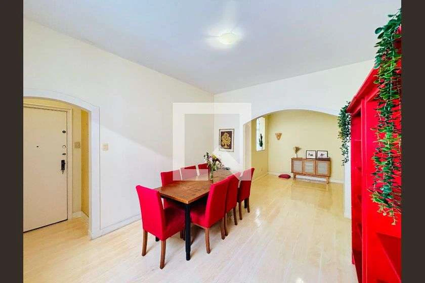 Furnished 2-bedroom apartment with 98 m² — photo 9