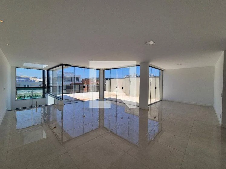 Floor-to-ceiling windows in a 4-bedroom house, 430 m² — photo 34