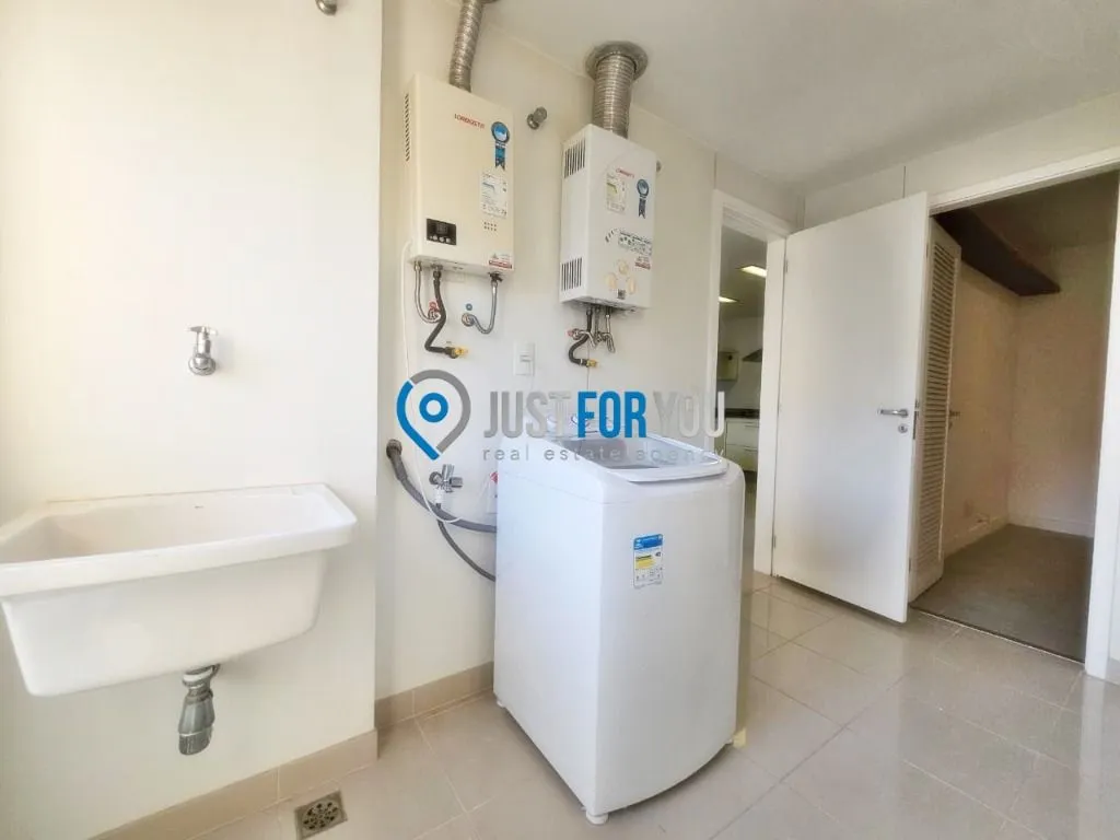 4-bedroom apartment with 233 m² and 5 bathrooms — photo 9