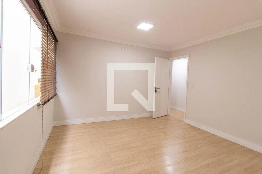 Rental house with 5 bedrooms and 290 m² — photo 13