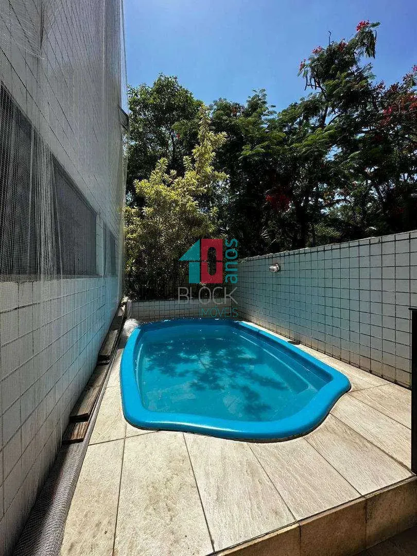 Washing machine in a 2-bedroom apartment, 208 m² — photo 29