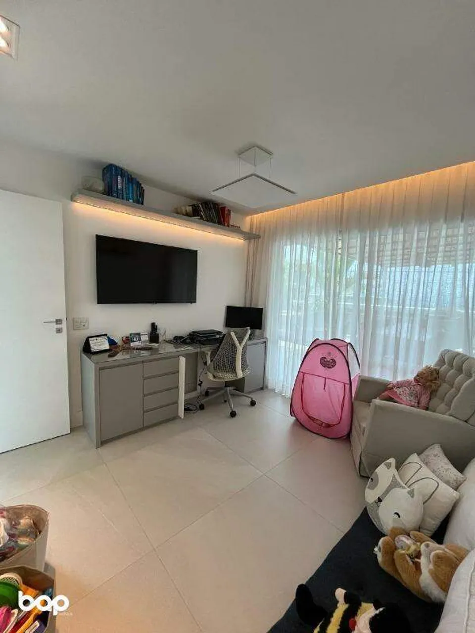 Furnished 3-bedroom apartment with a gas open-plan kitchen — photo 8