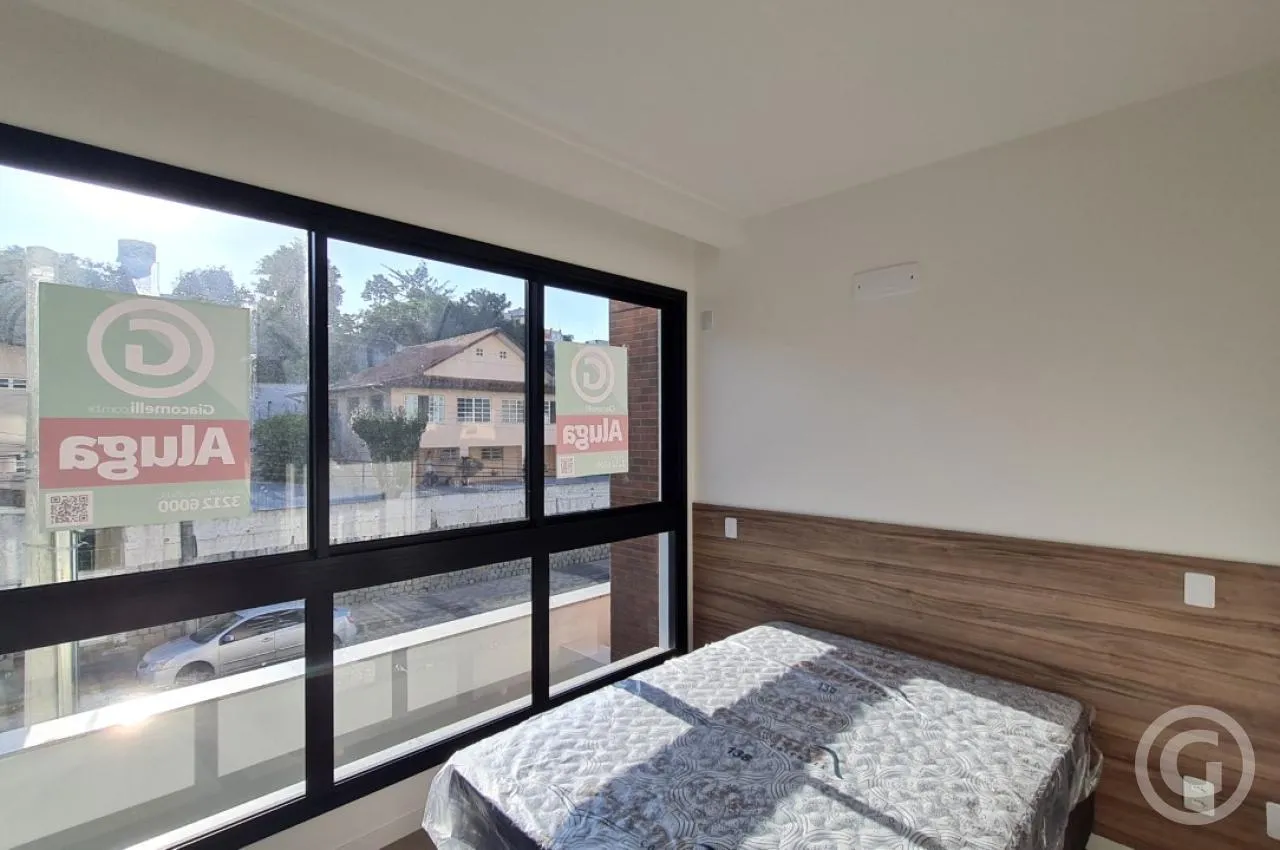 30 m² furnished studio with an American-style kitchen — photo 5