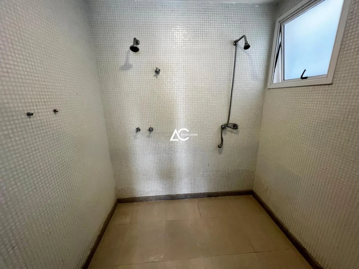 Casa de aluguel com 4 suítes e 270 m² — photo 15