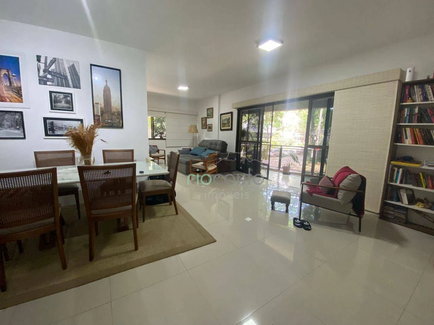 Apartamento mobiliado com 3 dormitórios e suíte, 153 m² — photo 4