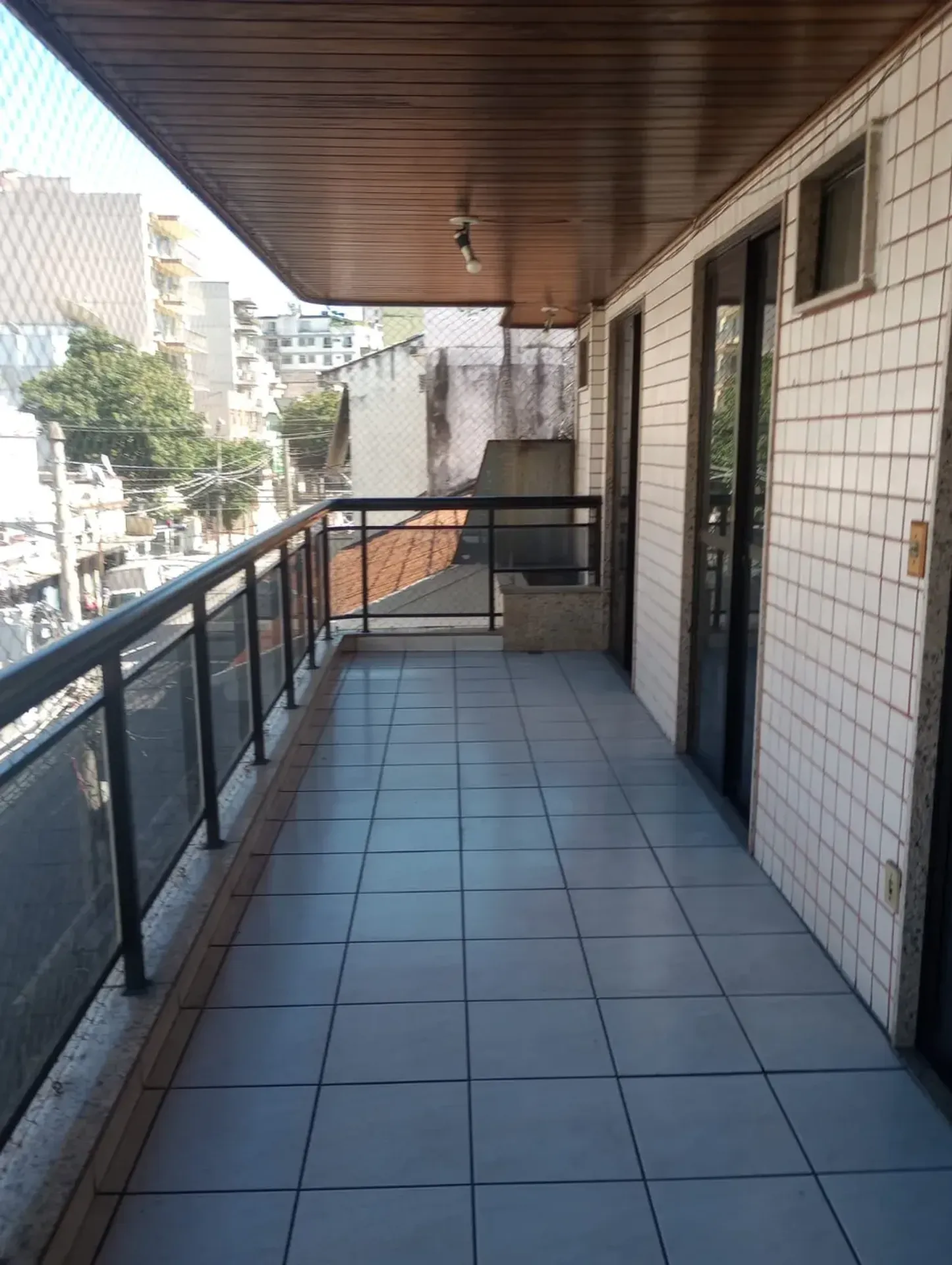 3-bedroom apartment with 2 bathrooms — photo 26