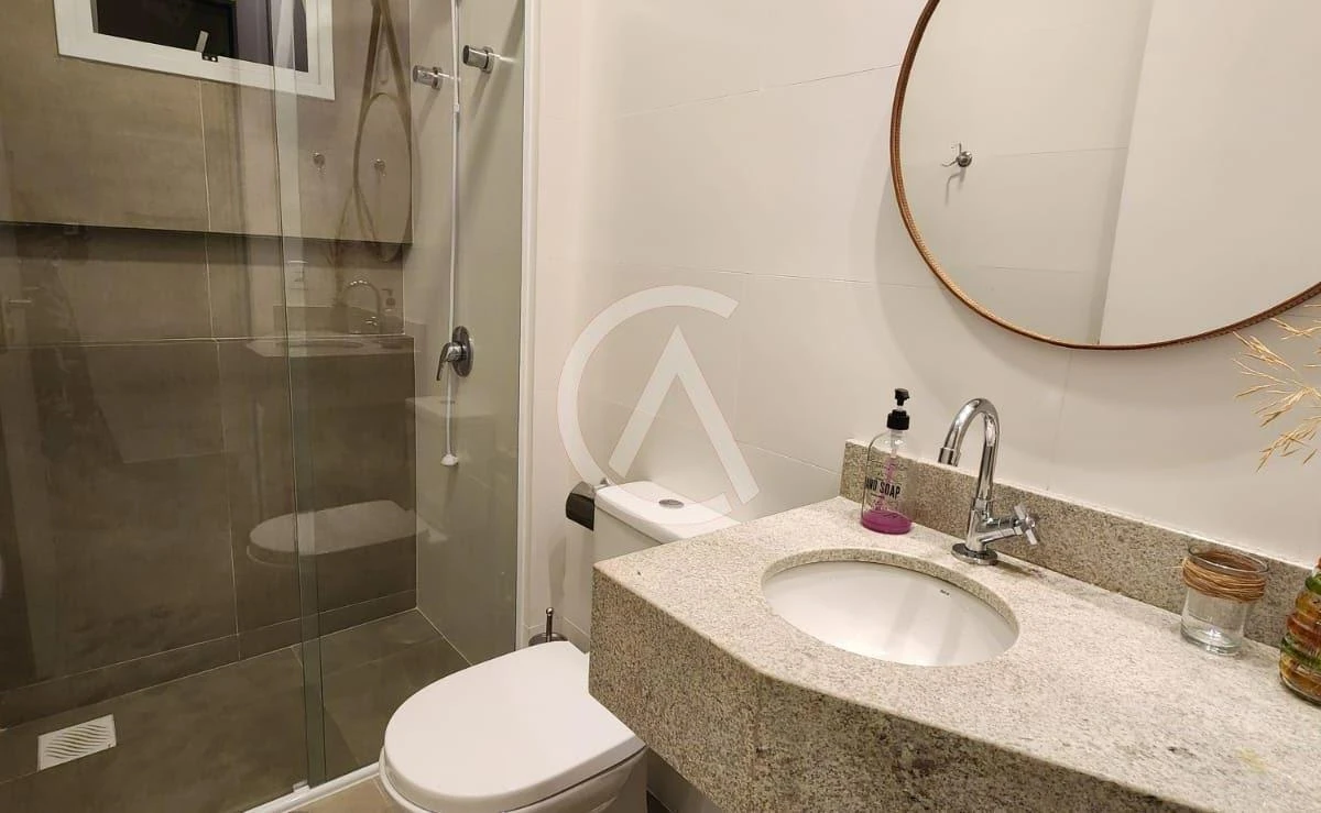 One-bedroom apartment with a water view in Florianópolis — photo 7