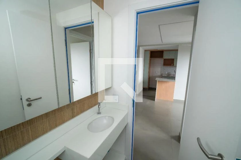2-bedroom apartment in a building with a gym — photo 39