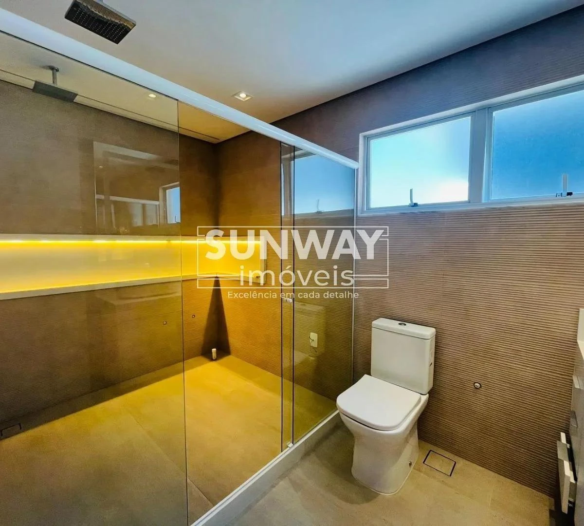 House, 350 m², with a grill on the balcony — photo 19