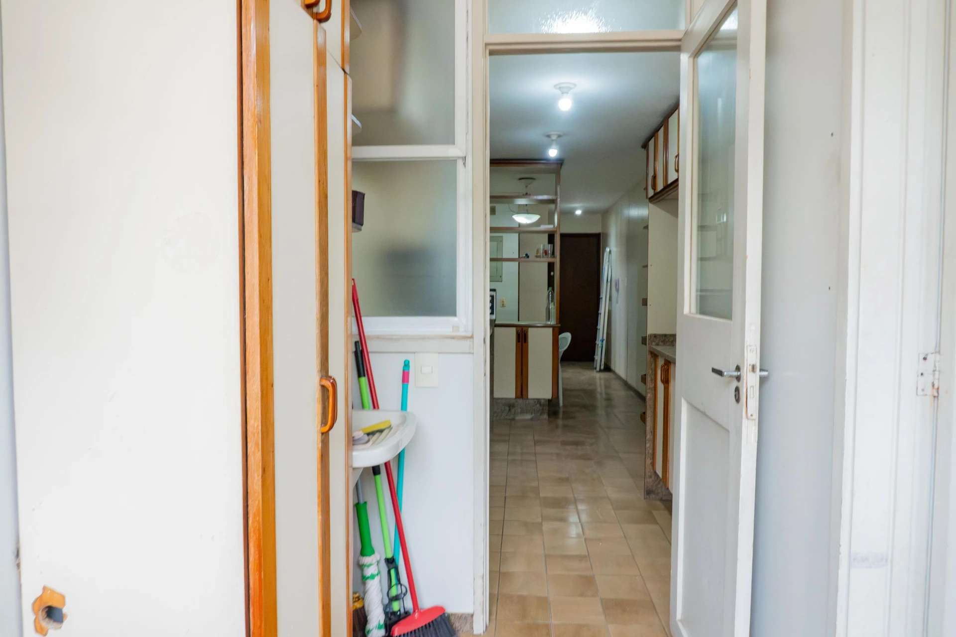 4-bedroom apartment with a mountain view in Rio de Janeiro — photo 15