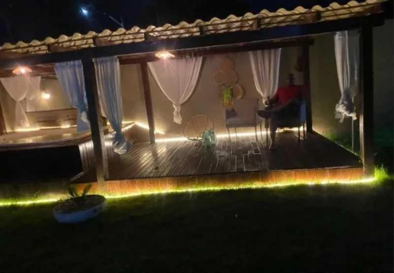 Balcony with a grill in a 4-bedroom house, 300 m² — photo 11