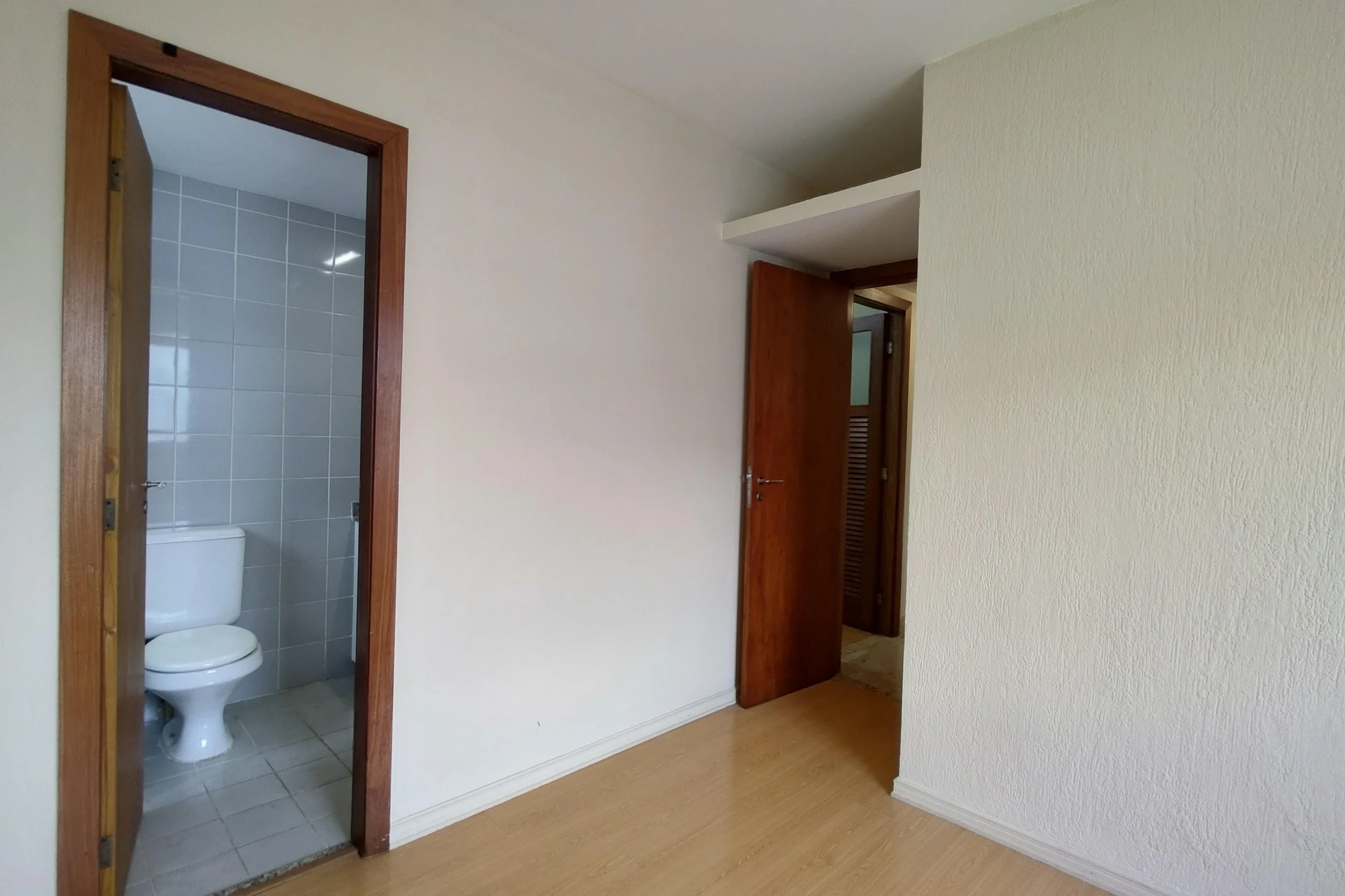 99 m² apartment with a water view and a washing machine — photo 28