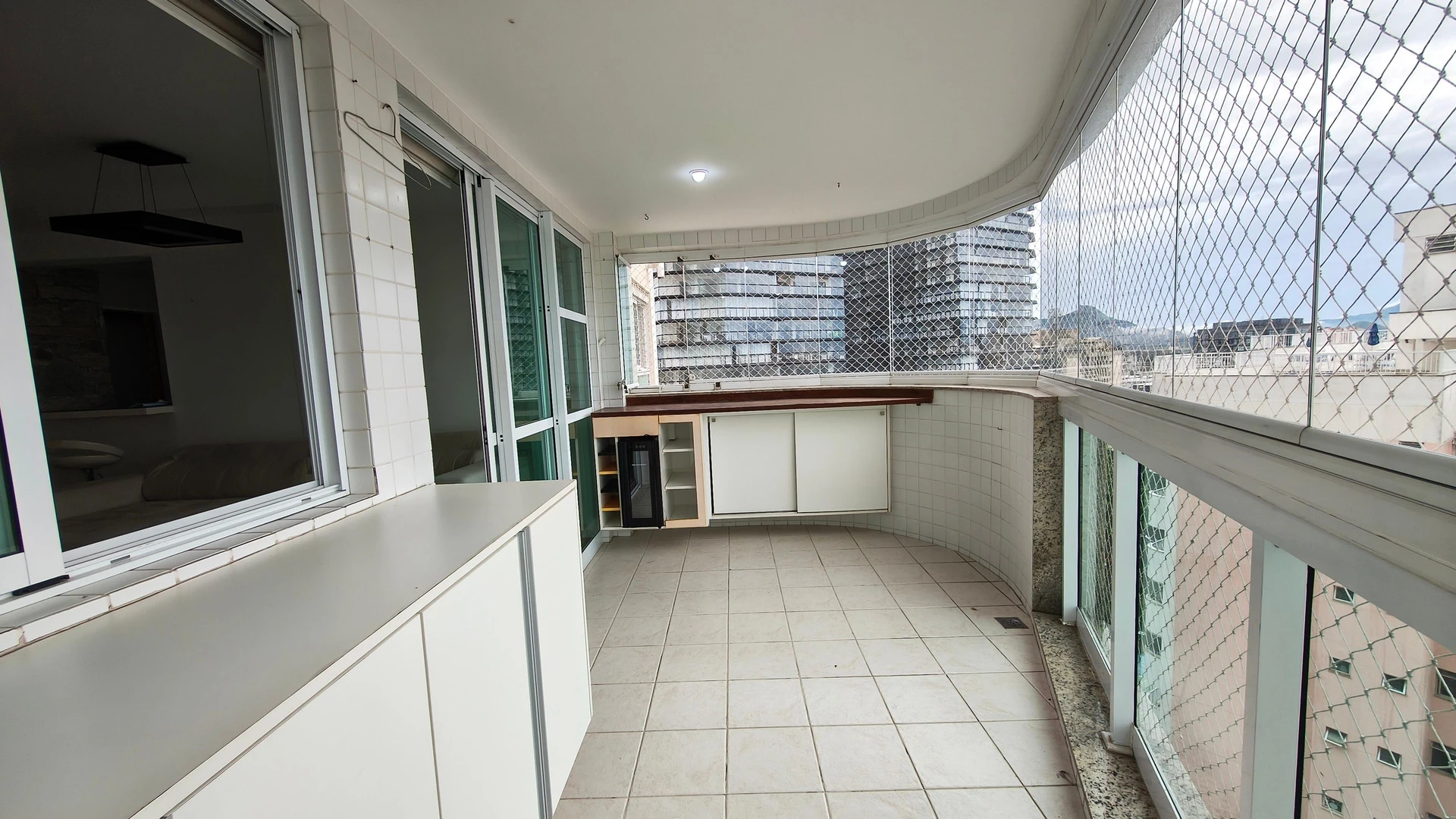 Apartment, 98 m², with a glass-enclosed balcony — photo 22