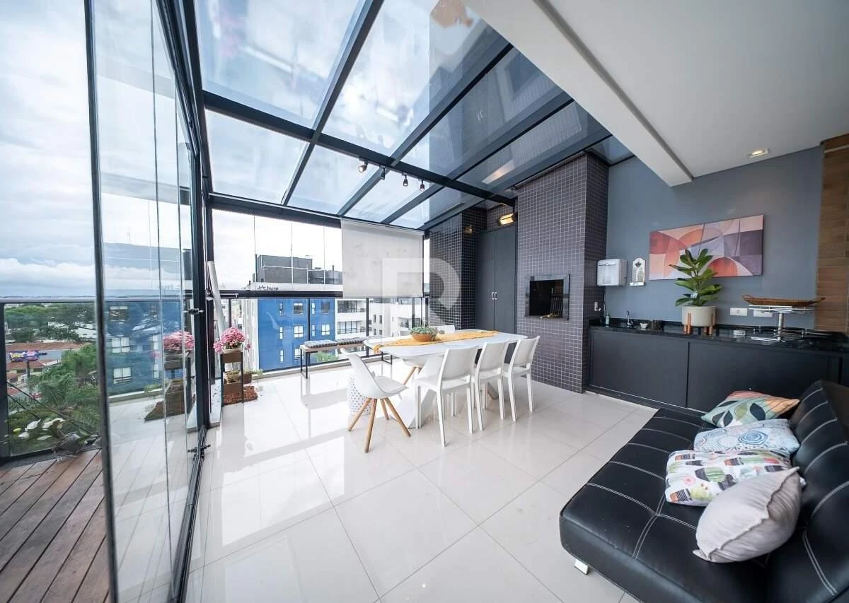 Furnished apartment, 150 m², with a glass-enclosed balcony — photo 37