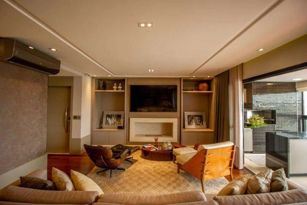 Home office in a 4-bedroom apartment, 181 m² — photo 27