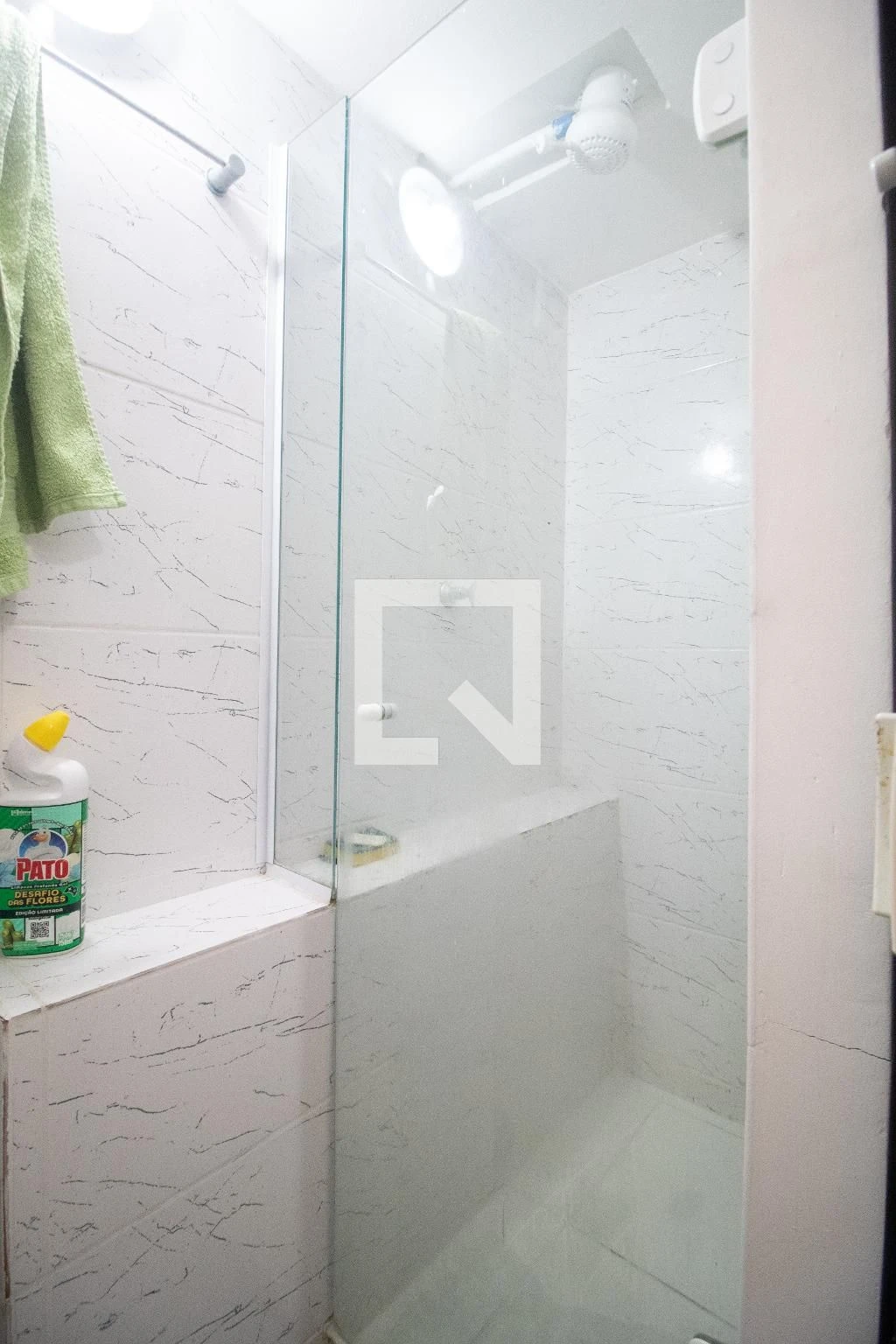 Furnished studio with 1 bedroom and 1 bathroom — photo 4