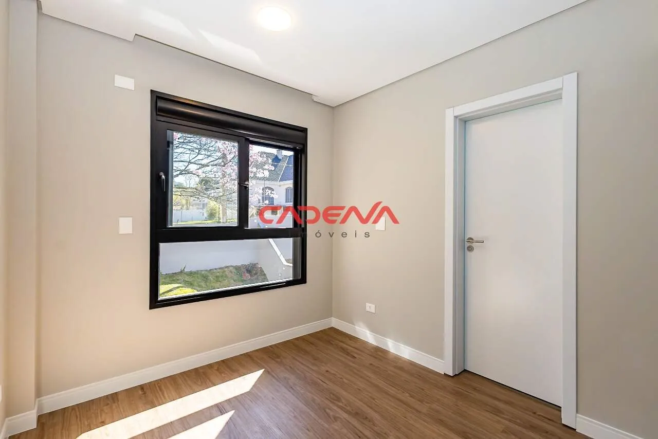 House with 4 bedrooms and 306 m² plus a balcony — photo 24