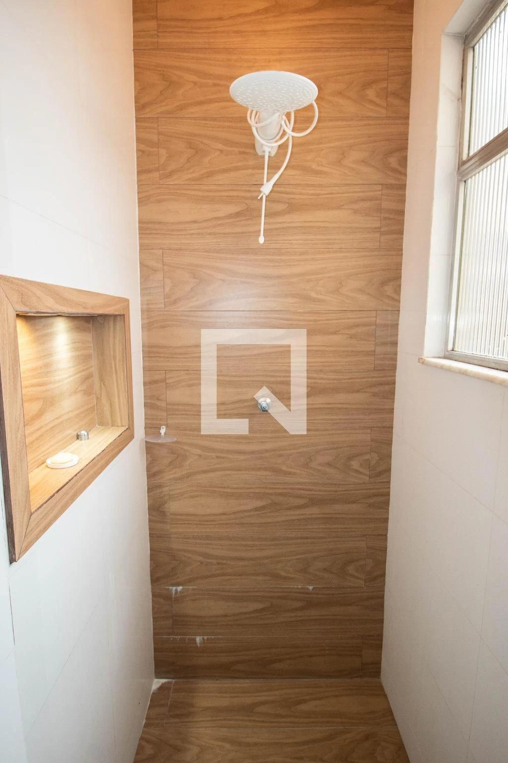 Apartment, 71 m², with wood or laminate floors — photo 24