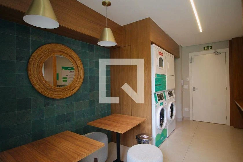 Apartamento amueblado de 1 dormitorio con cocina abierta — photo 32