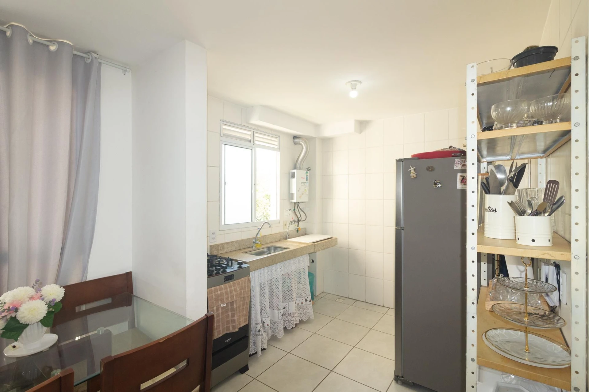 Furnished 2-bedroom apartment with an open-air pool — photo 5