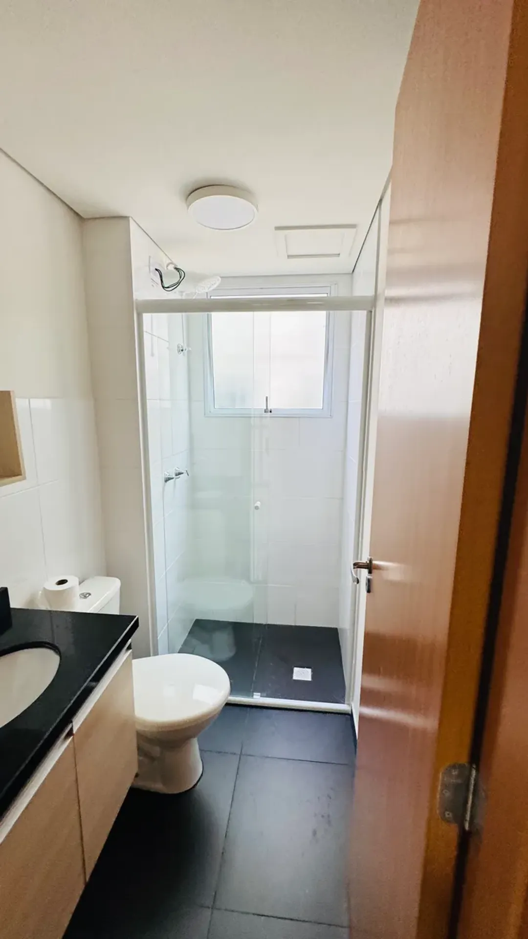2-bedroom apartment in a building with a gym — photo 10