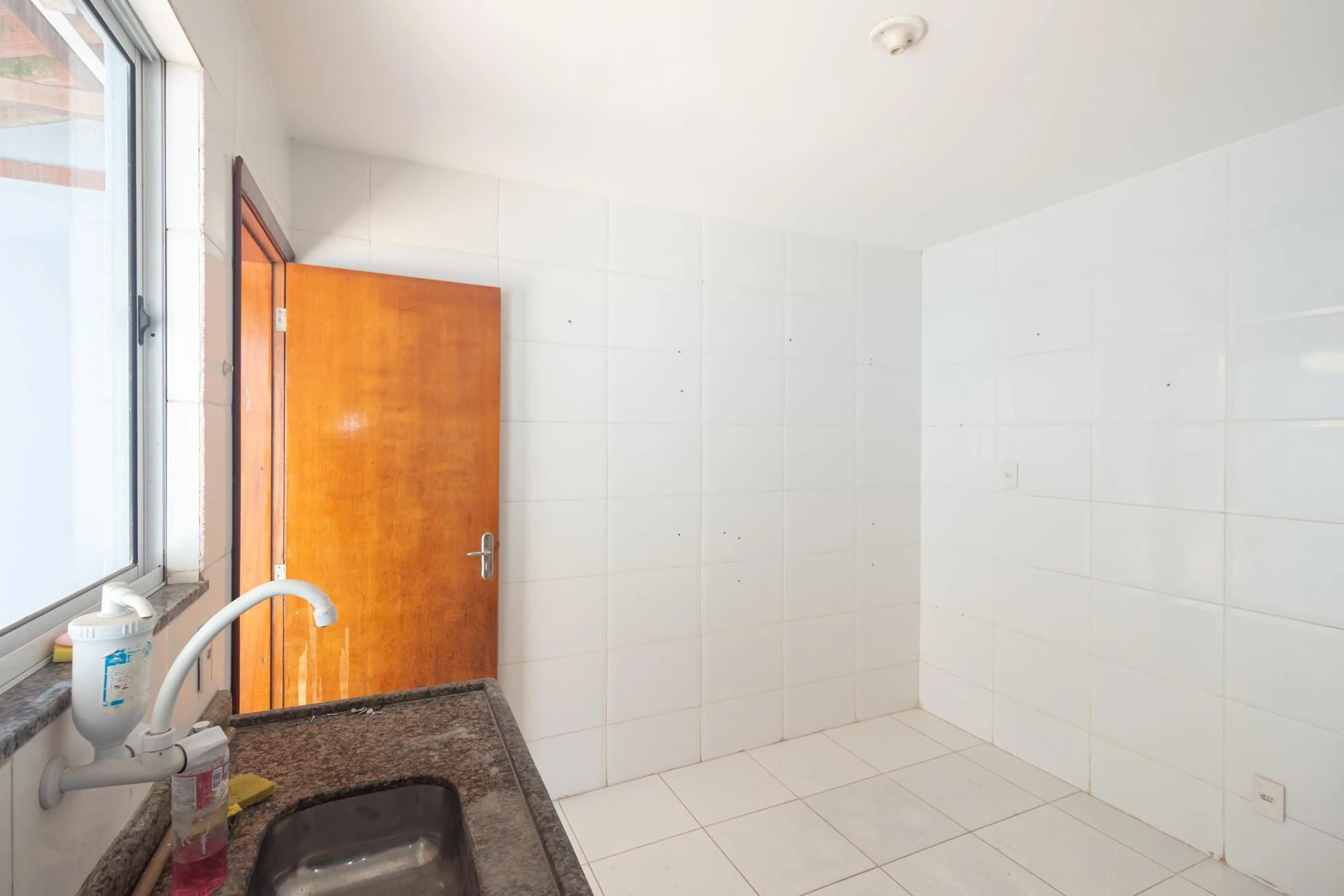 2-bedroom house with a garden — photo 12
