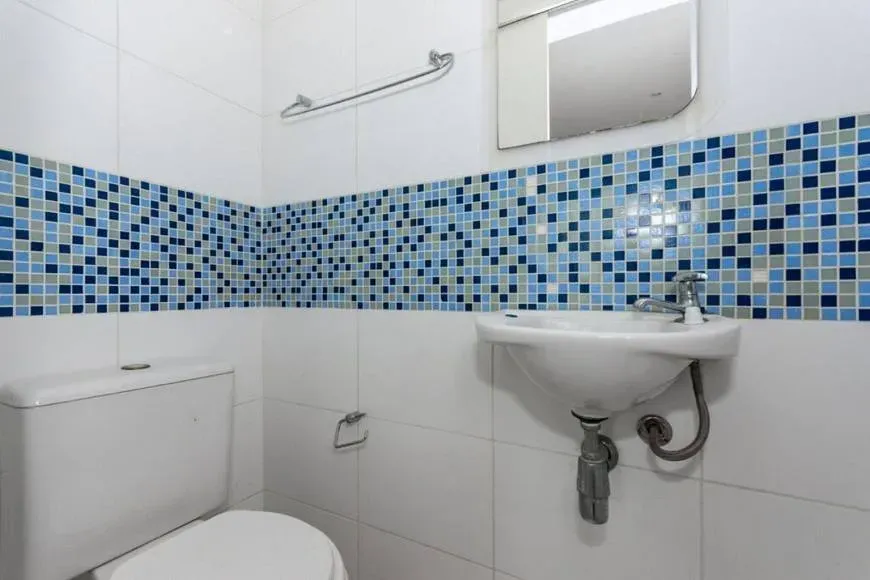 183 m² apartment with a walk-in closet and a bathtub — photo 34