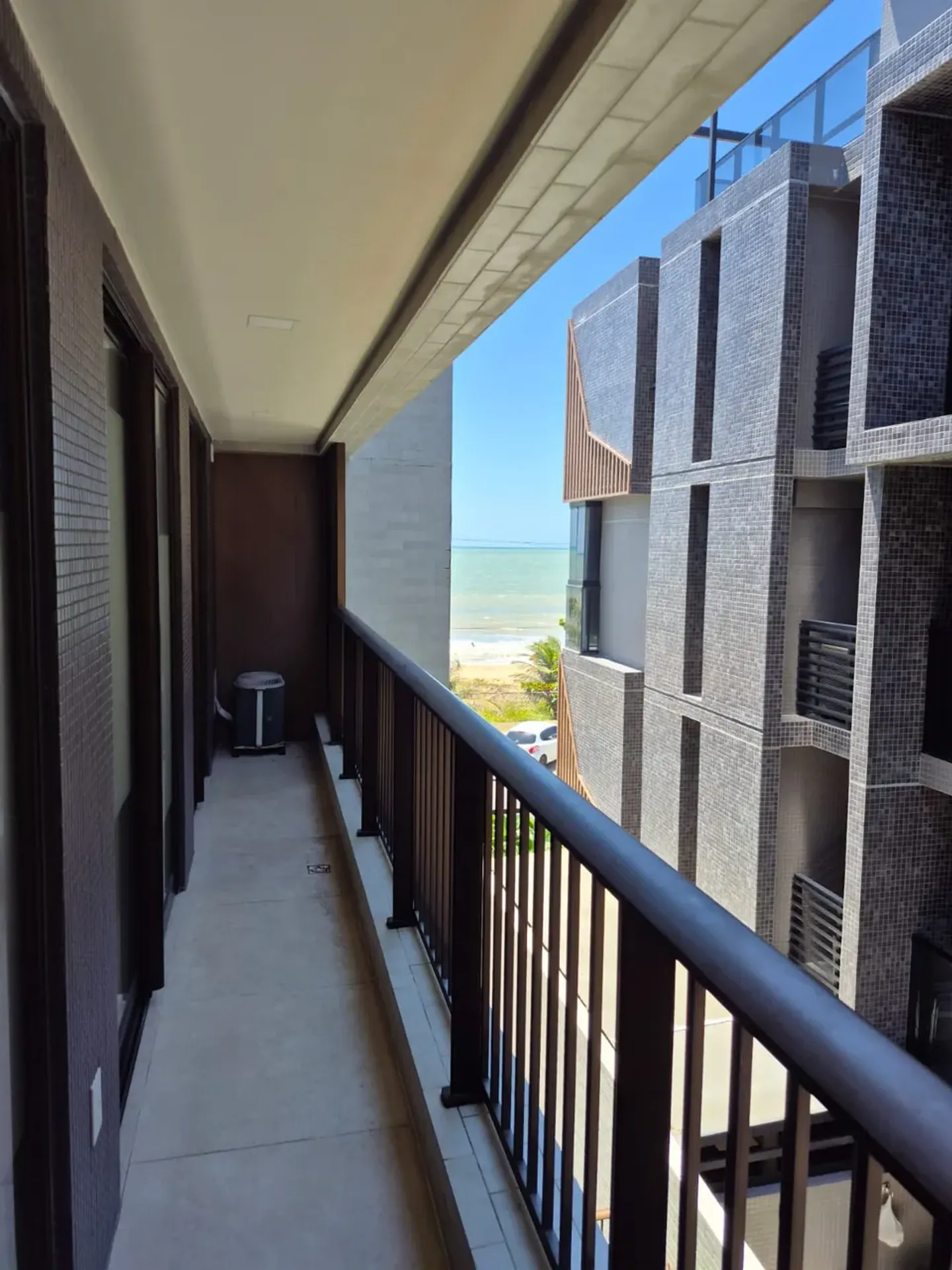 Furnished 2-bedroom apartment with balcony — photo 22