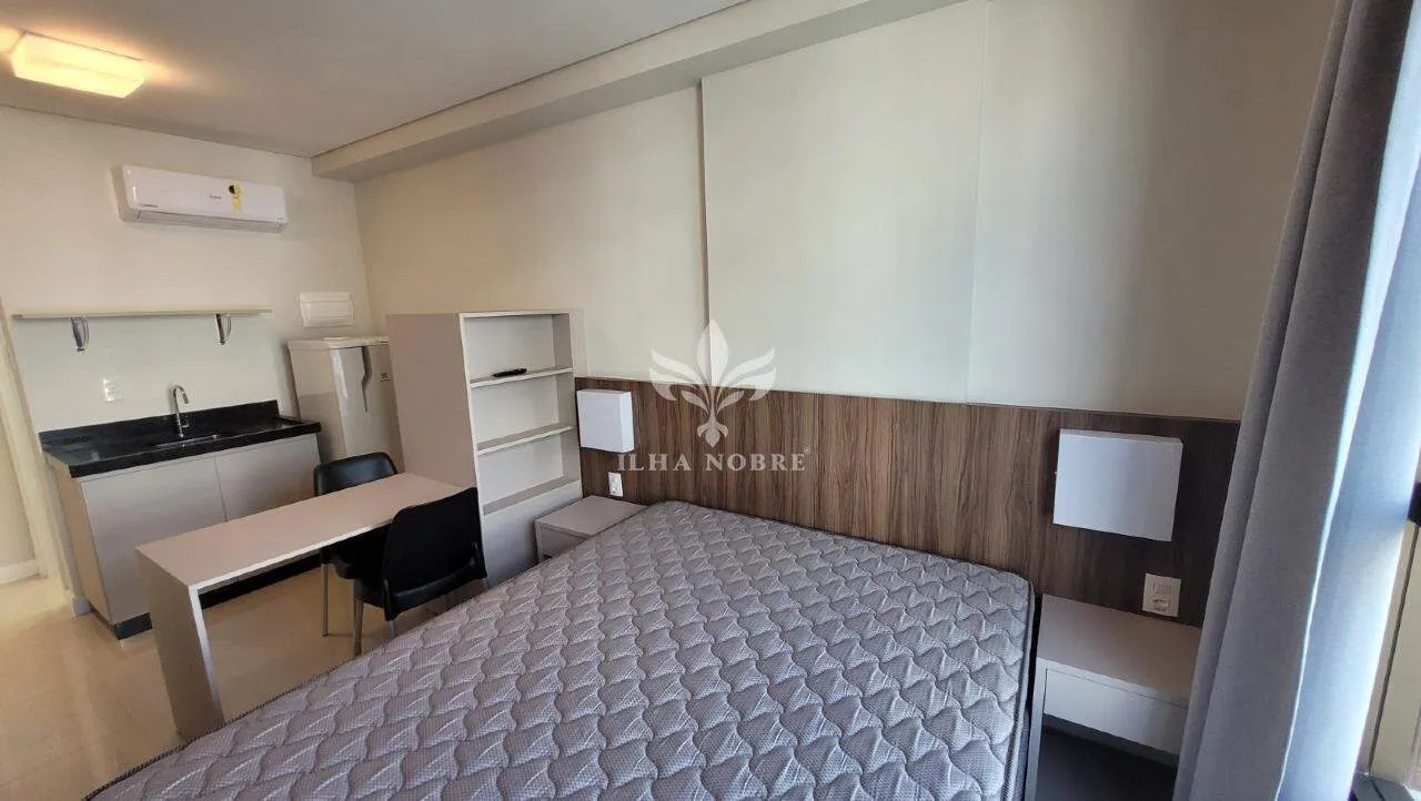Studio mobiliado de 20 m² com quarto e banheiro — photo 3