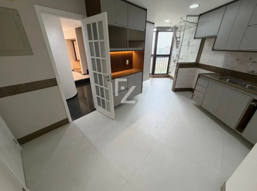 Duplex apartment on the 20th floor with city and water views — photo 20