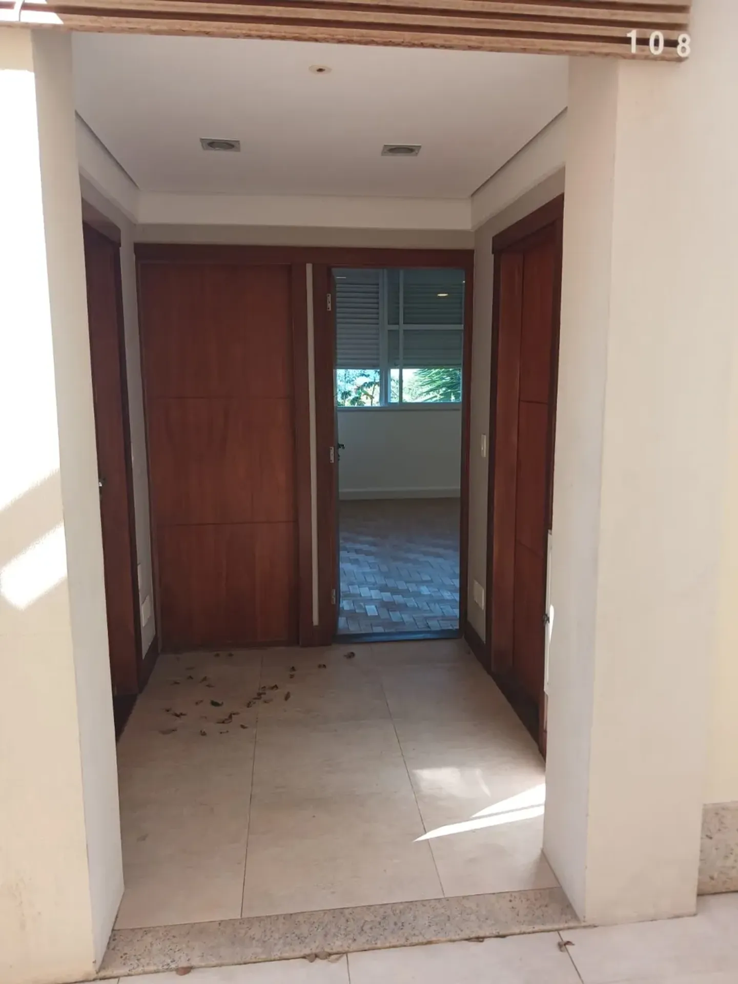 Квартира 70 м² с 2 спальнями и отдельной кухней — photo 25