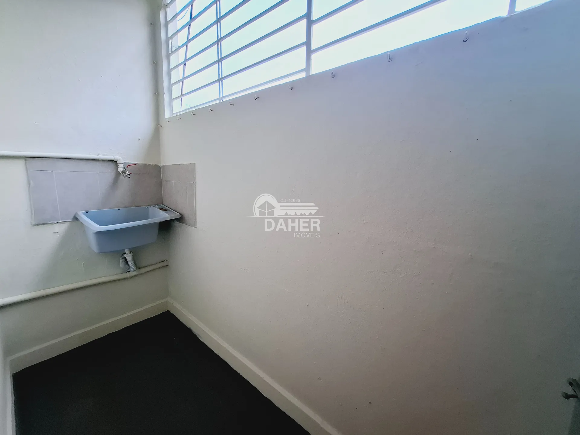 2-bedroom 40 m² apartment with electric shower — photo 15
