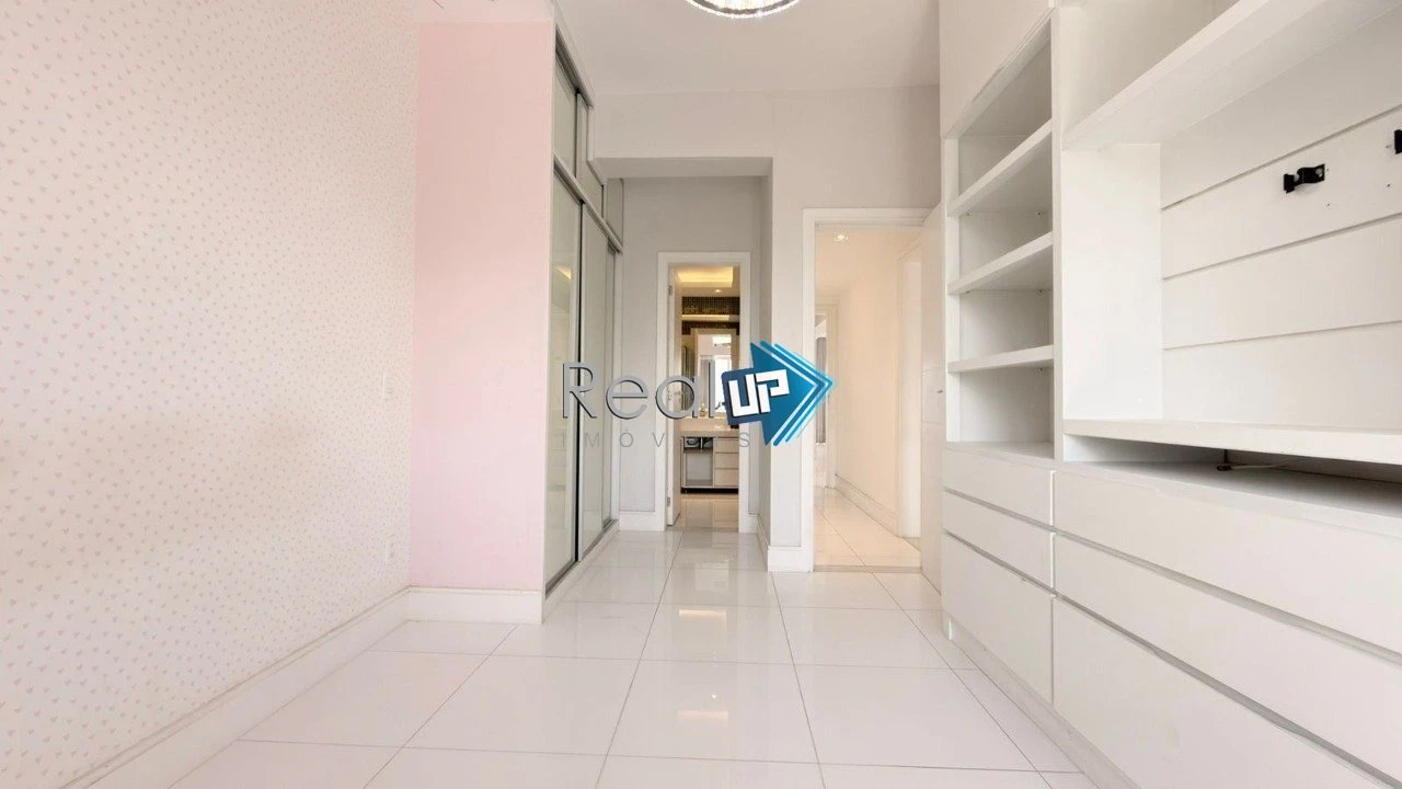 Rooftop apartment with balcony and 4 bedrooms, 5 baths — photo 18
