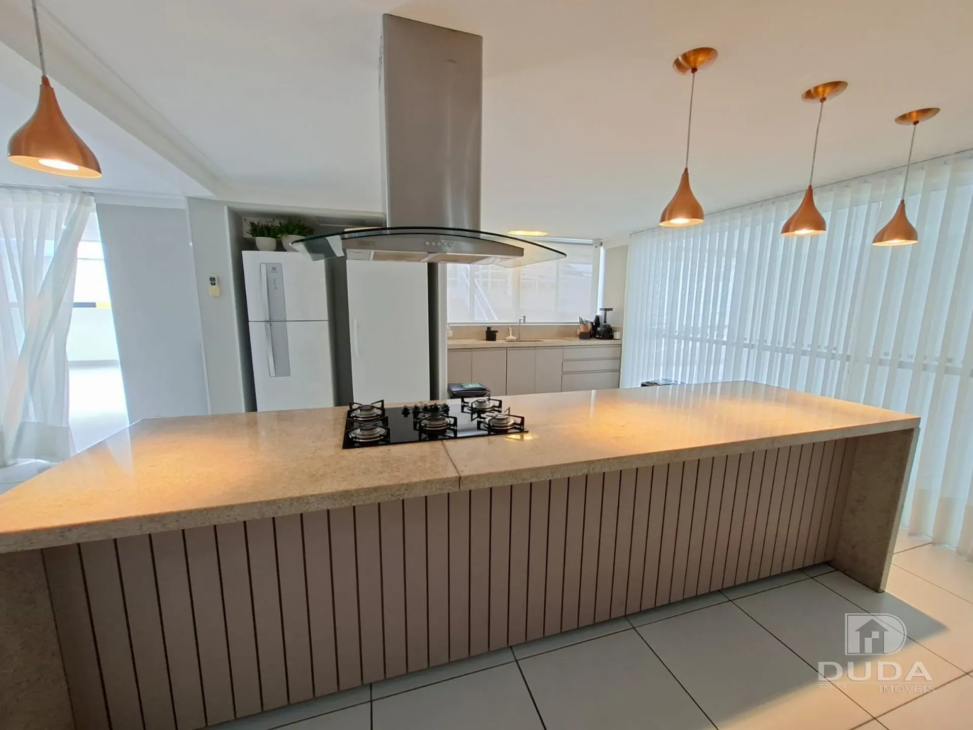 Apartment on the 10th floor with floor-to-ceiling windows — photo 3