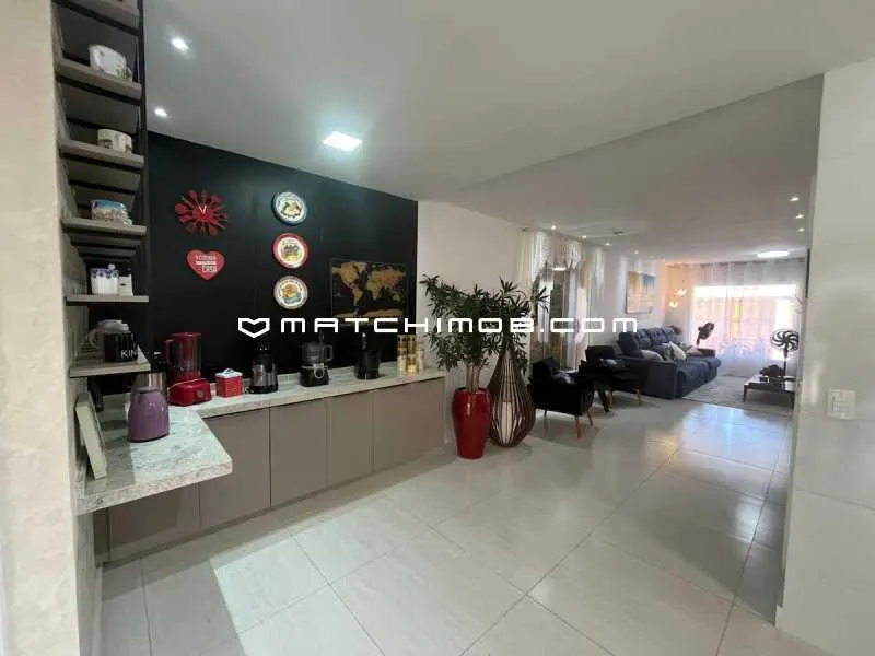 House with 4 bedrooms and open-plan gas kitchen — photo 11