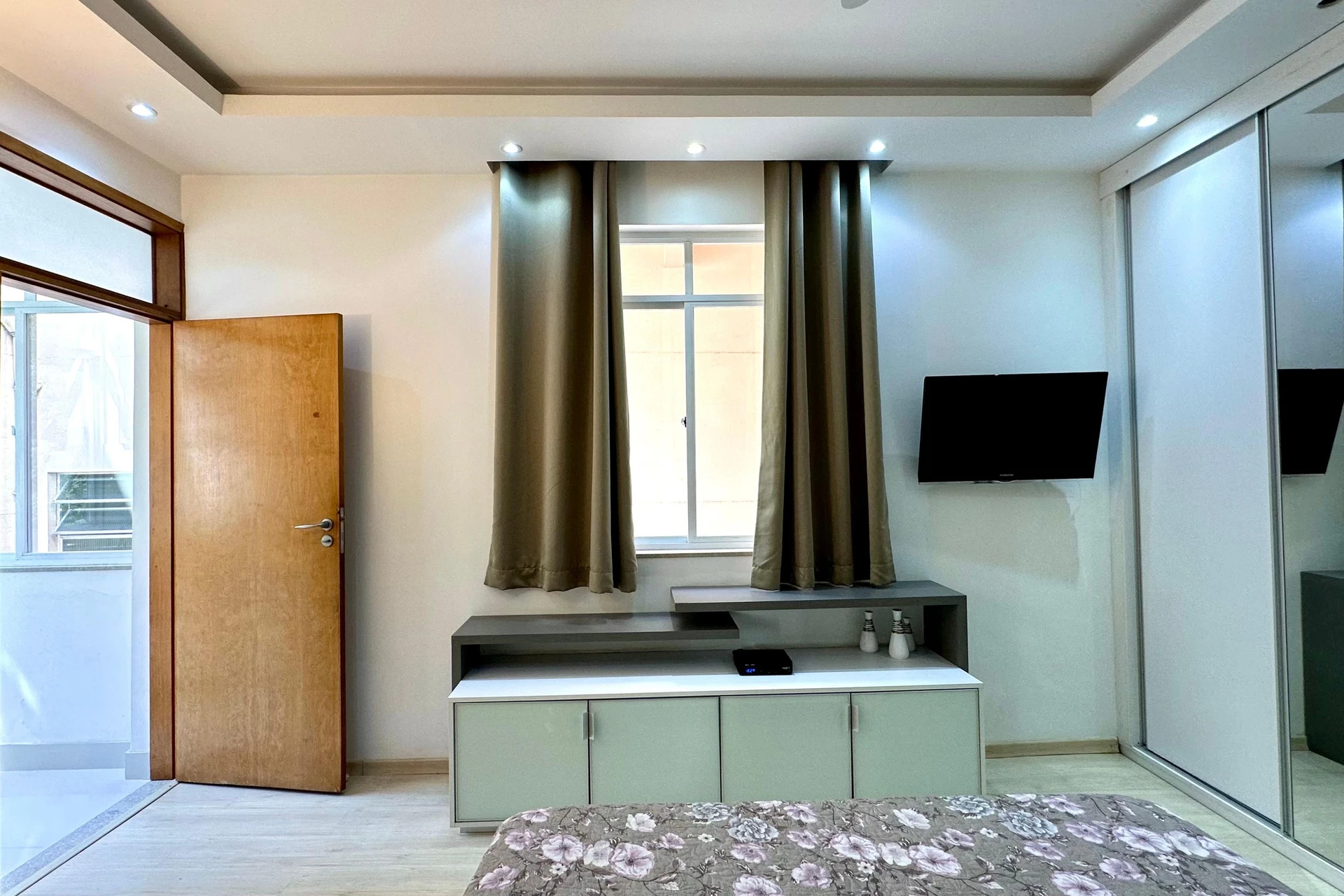 Apartamento mobiliado de 1 quarto com cozinha integrada — photo 11