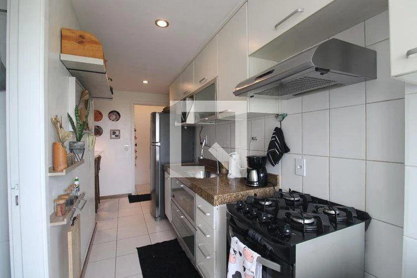Furnished apartment, 83 m², with a glass-enclosed balcony — photo 33