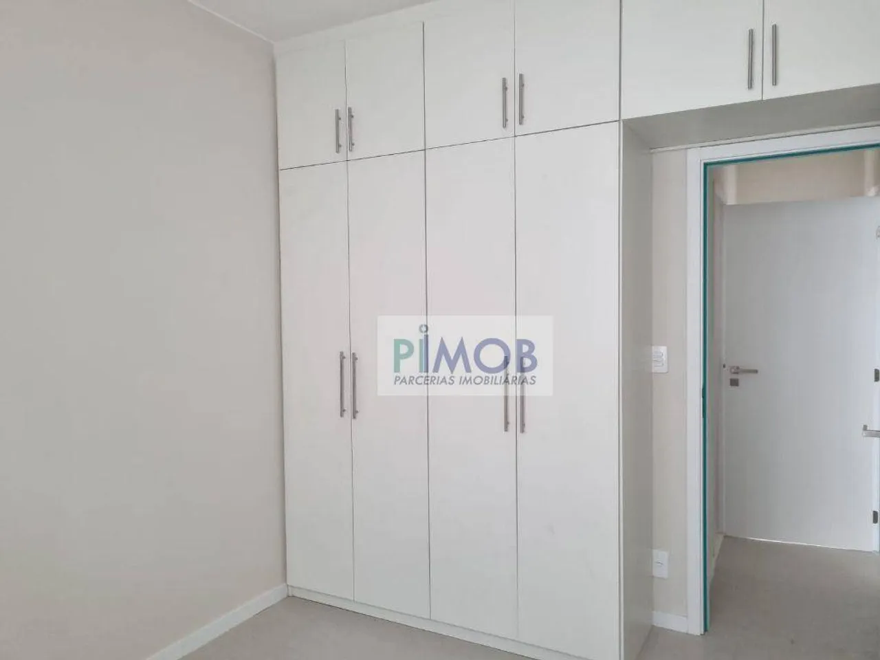 2-bedroom apartment with open-plan gas kitchen — photo 3
