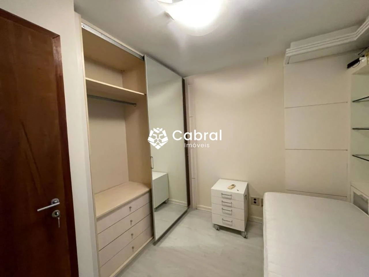 Casa com 3 dormitórios, suíte e jardim privado — photo 24