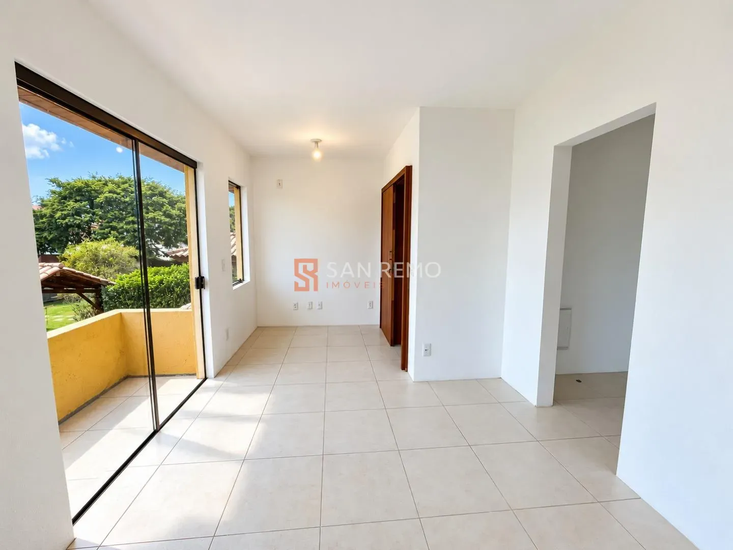 2-bedroom house with a fireplace — photo 26