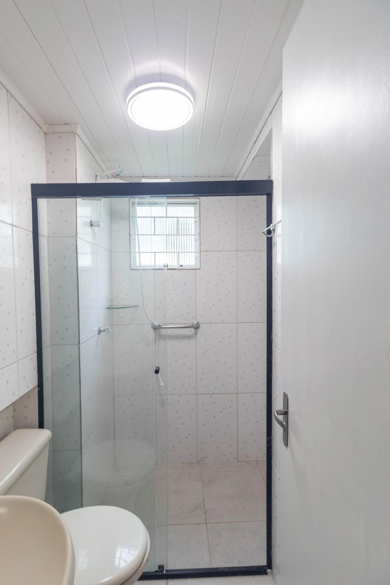 2-bedroom apartment with a washing machine in Curitiba — photo 9