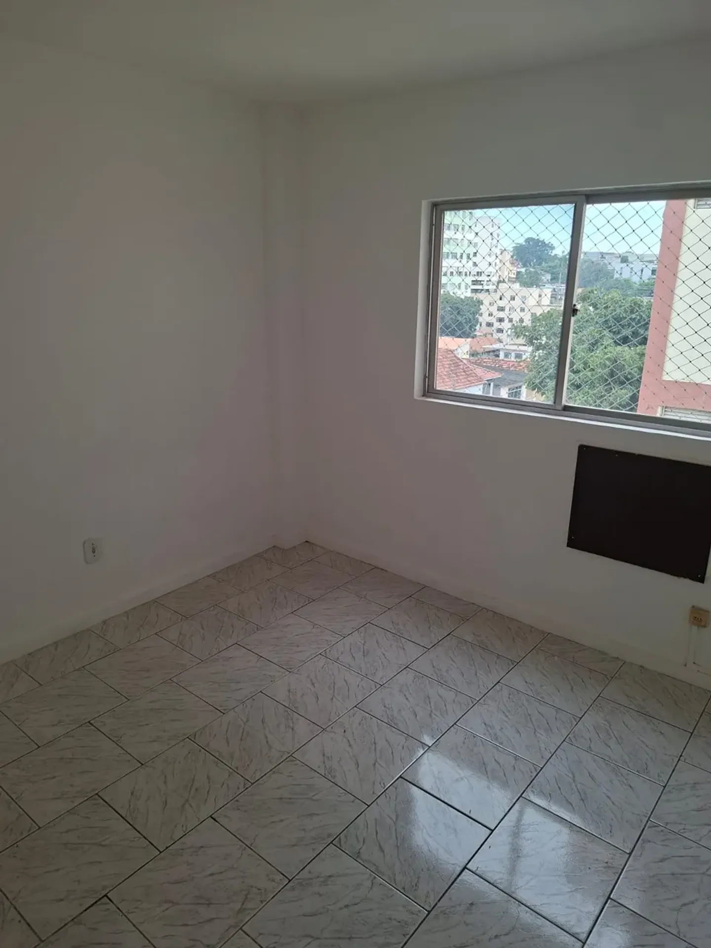 2-bedroom apartment with a mountain view in Rio de Janeiro — photo 22