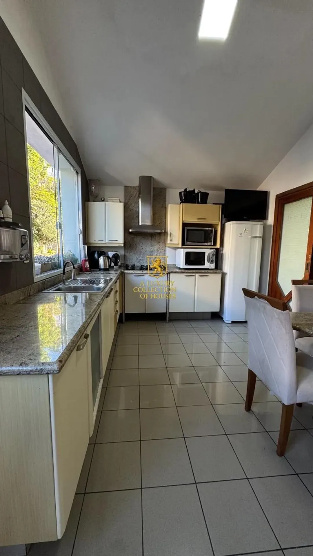 Casa mobiliada com 9 quartos e 3 vagas — photo 21