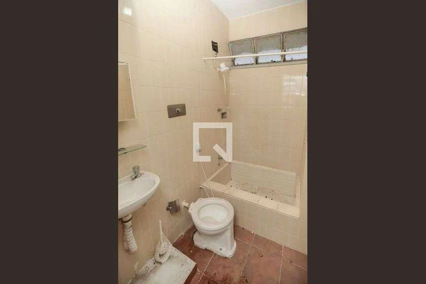 Unfurnished 2-bedroom apartment with separate kitchen — photo 6